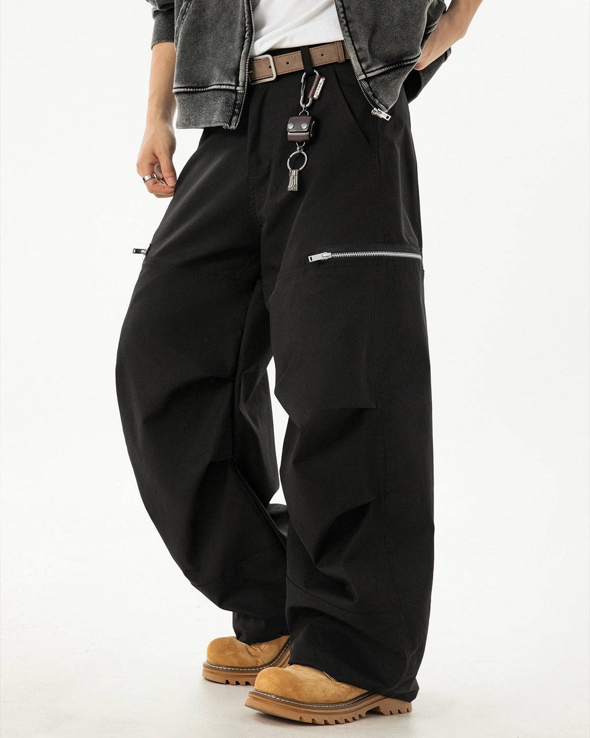 The Fieldline Pleated Cargo Trousers