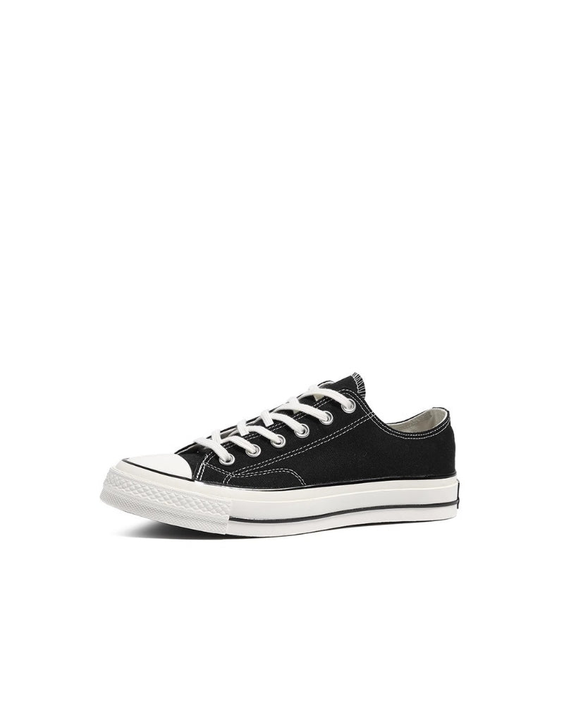 Klassische Canvas-Low-Top-Sneakers