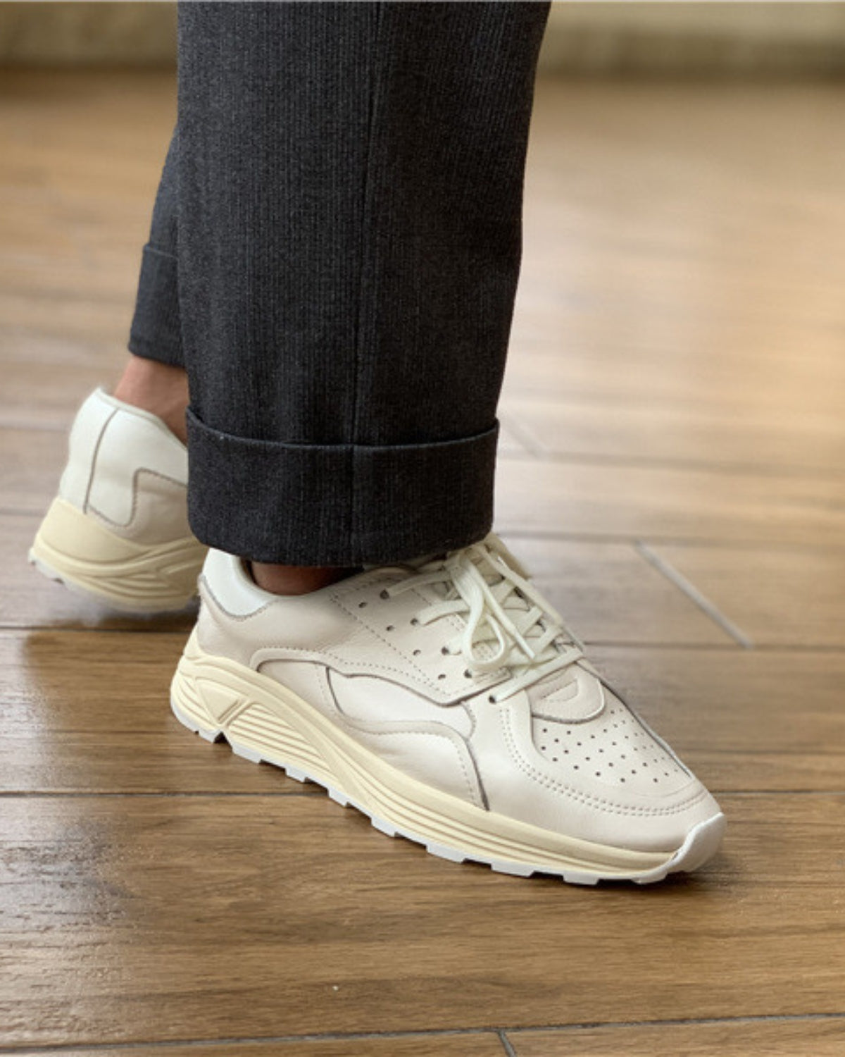 Genuine Leather Retro Casual Sneakers