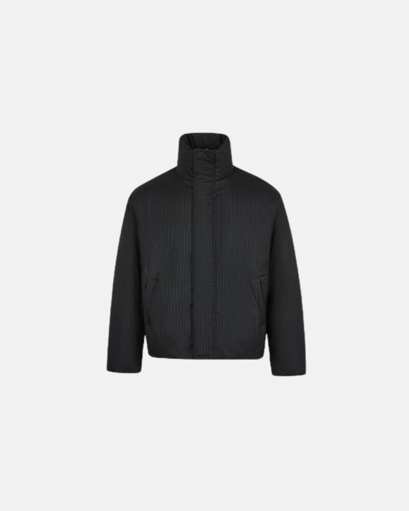 Isolierte Pufferjacke mit hohem Halsausschnitt