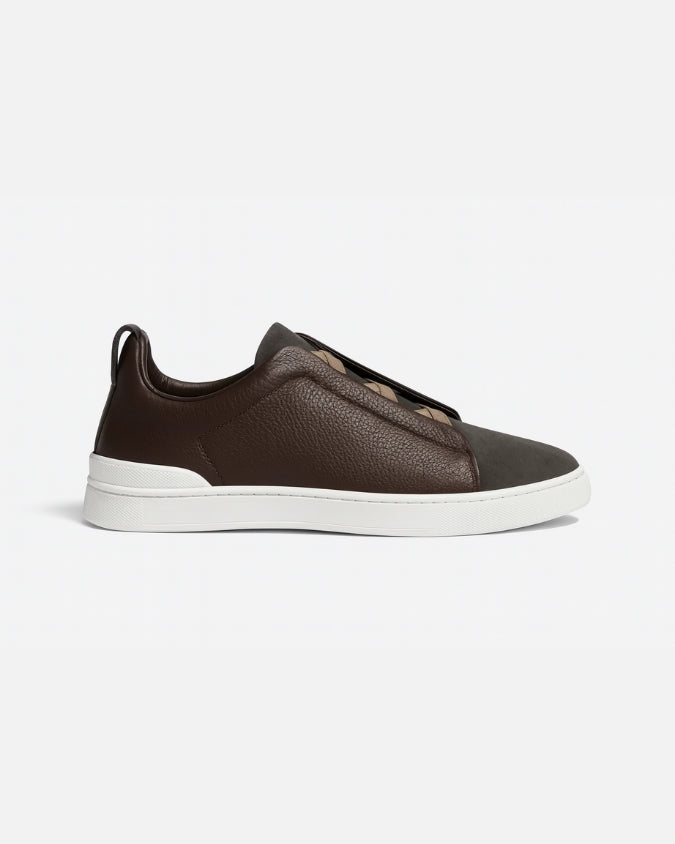 Bräunlicher Wildleder Sneaker ohne Schnürung