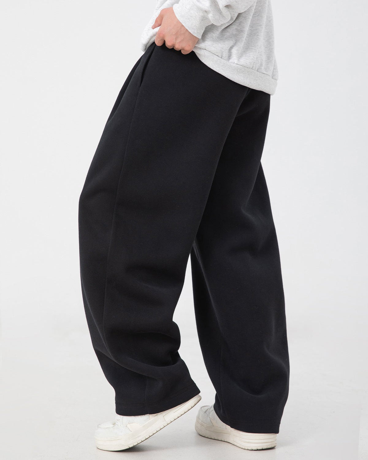 The Contour Pleat Relaxed Jeans