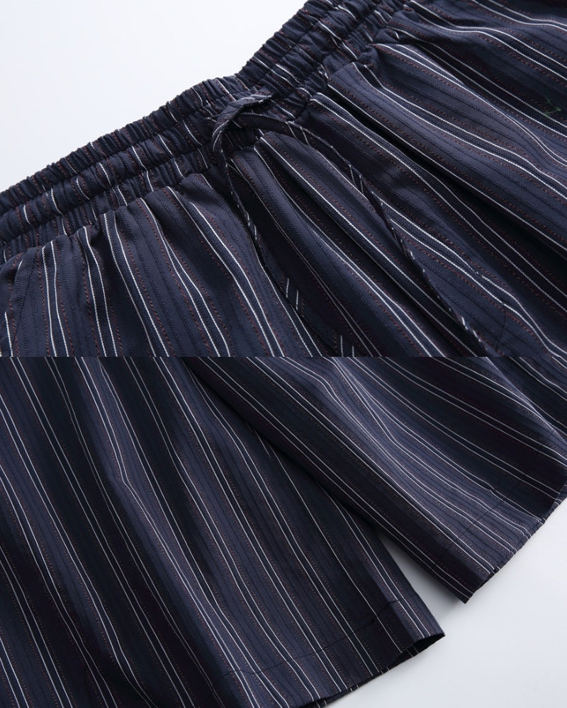 Entspannte Nadelstreifenshorts
