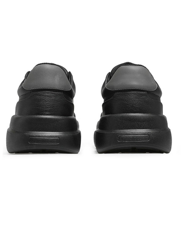 Der schwarze Crisp Elevate 2.0 Sneaker aus Leder ohne Schnürung