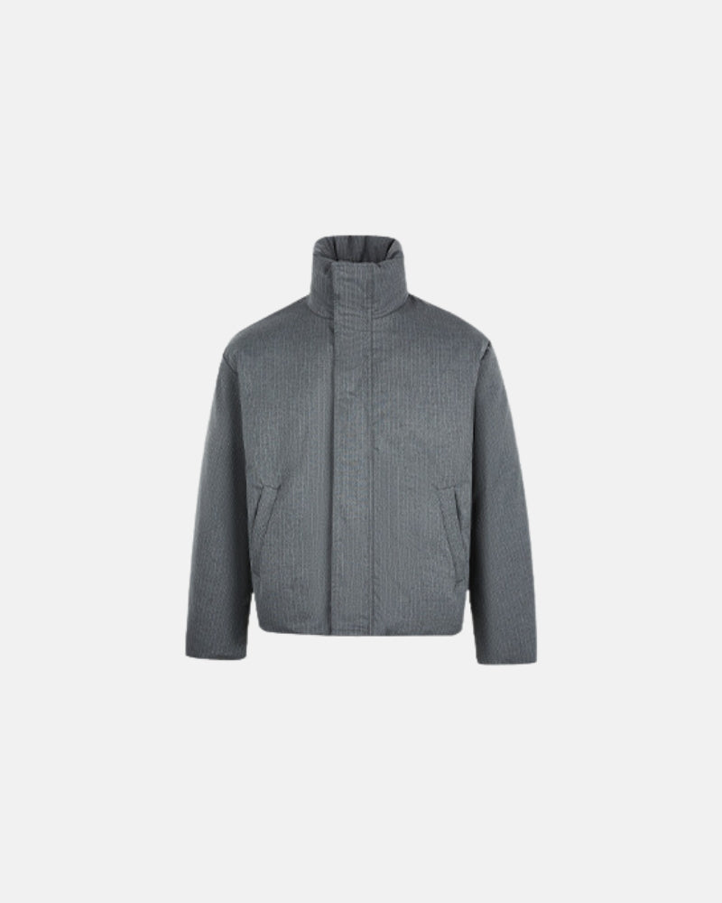 Isolierte Pufferjacke mit hohem Halsausschnitt