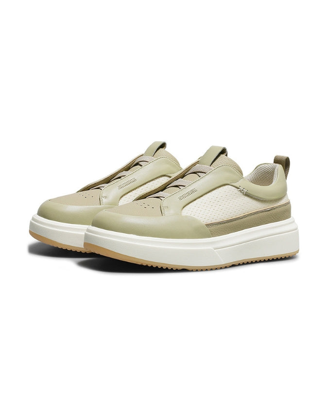 Der olivgrüne AeroWeave Evolution Sneaker ohne Schnürsenkel