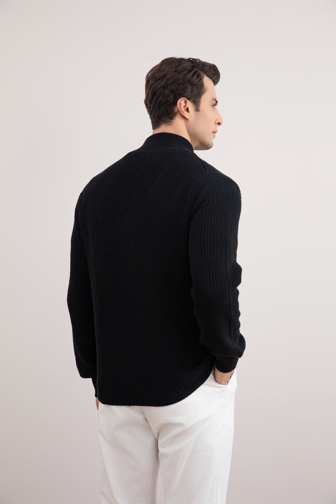 Schwarze gerippte Strickjacke mit Reißverschluss