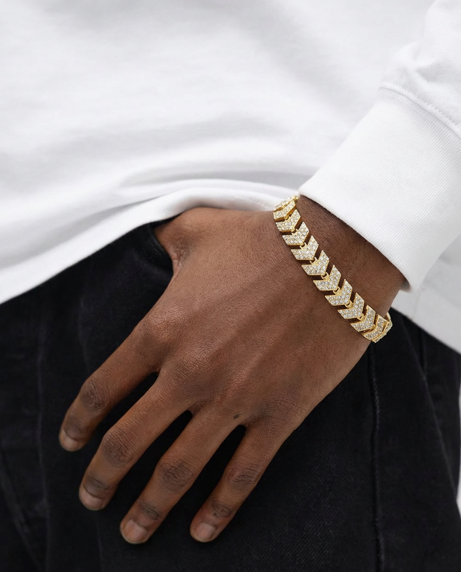 Icon Pavé Arrow Link Bracelet