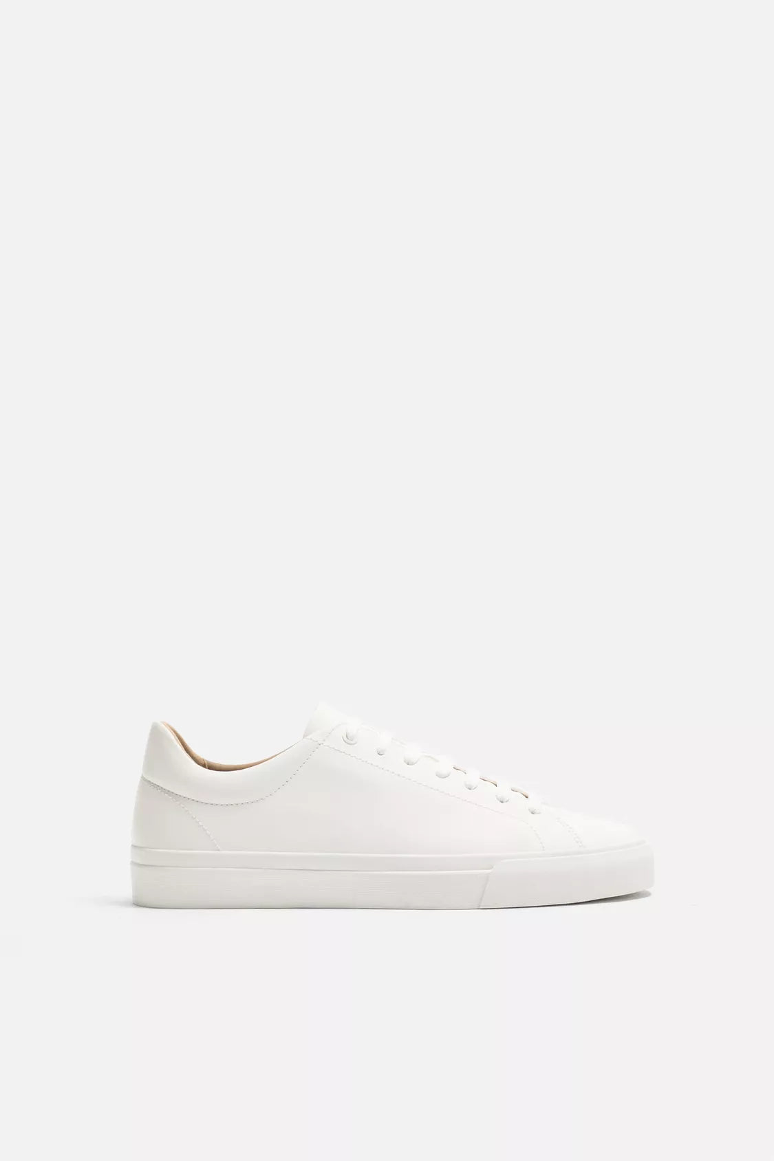 BASKETS DE BASE BLANCHES