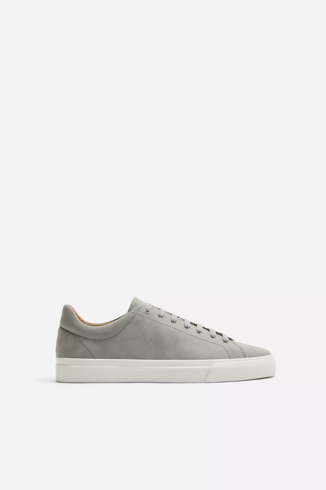 BASKETS DE BASE GRIS CLAIR