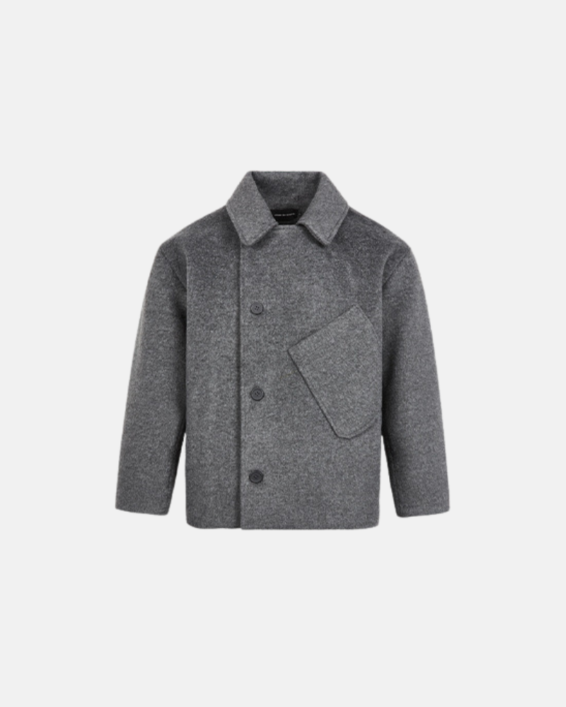 Wolljacke mit asymmetrischen Taschen