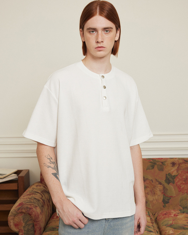 Tee-shirt décontracté à col Henley