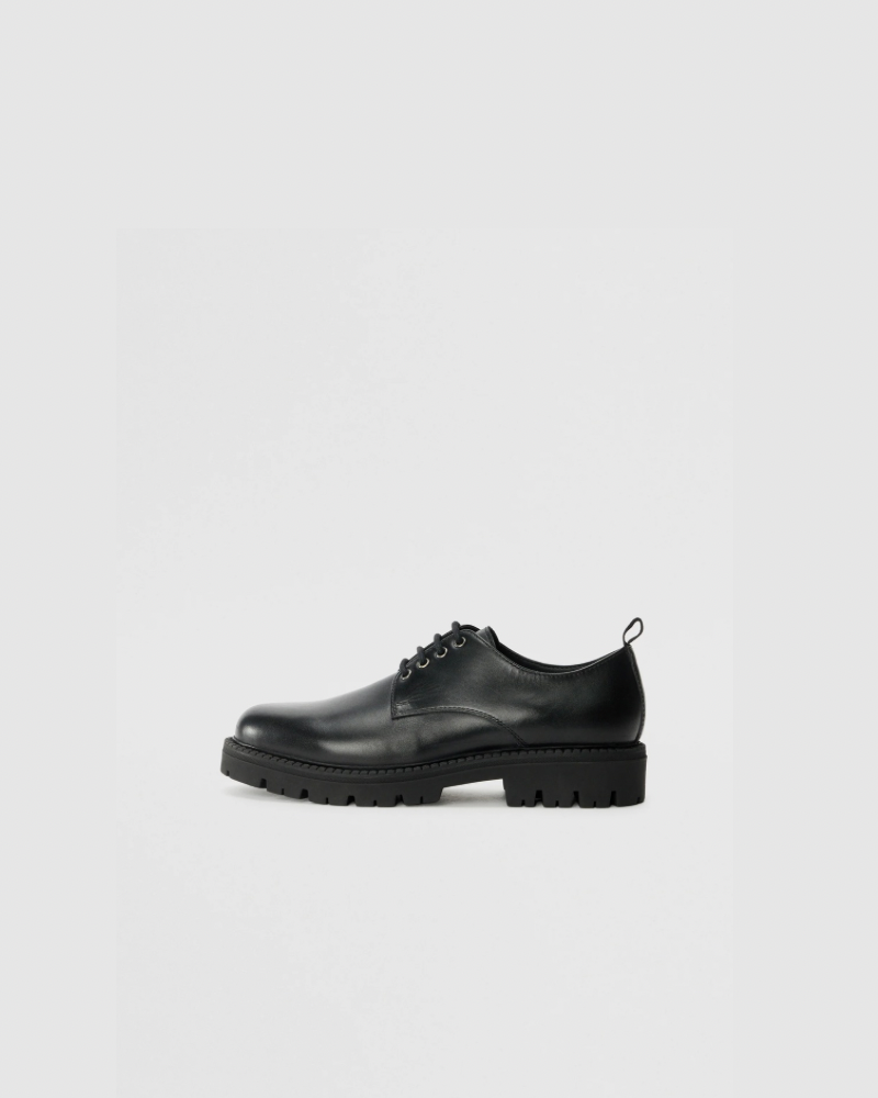 Klassische Schnürstiefel