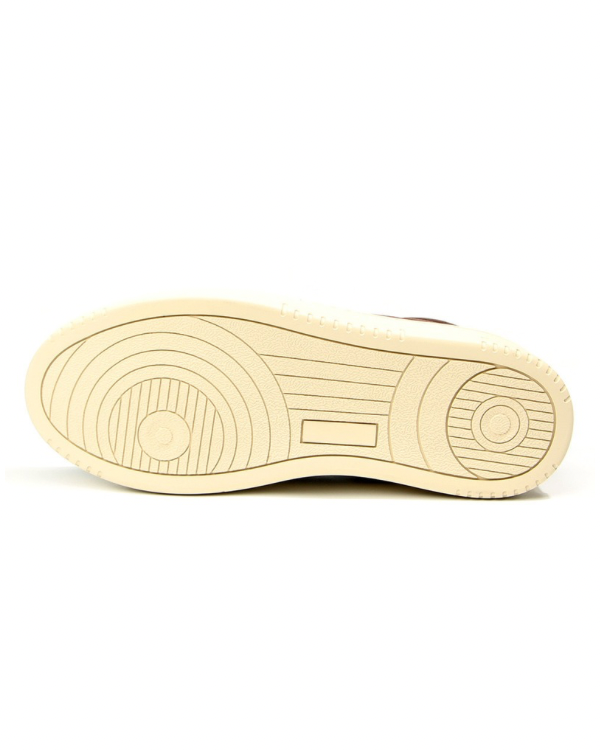 Der kastanienbraune Vintage Sneaker aus Leder ohne Schnürung