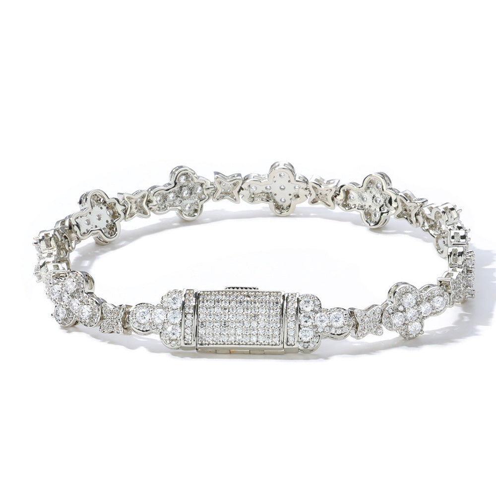 Iced Clover Link Bracelet – Gold Edition