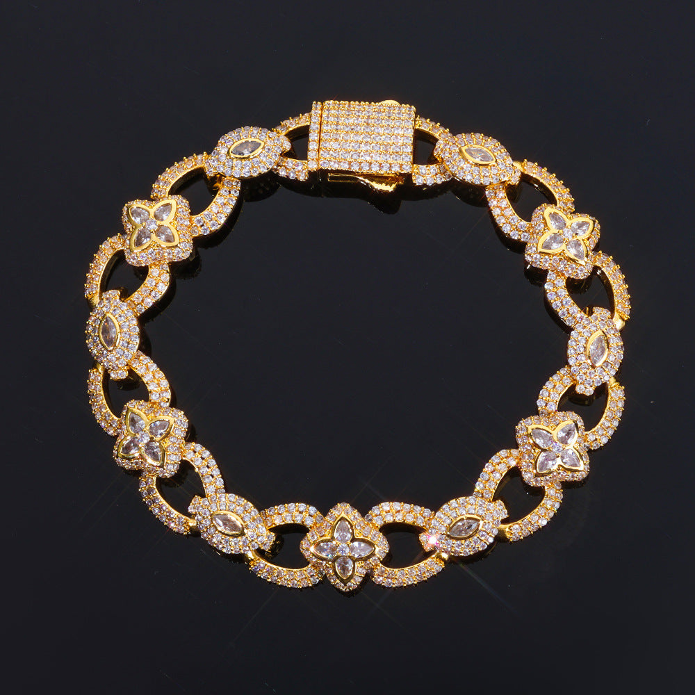 Grand Iced Clover Link Bracelet