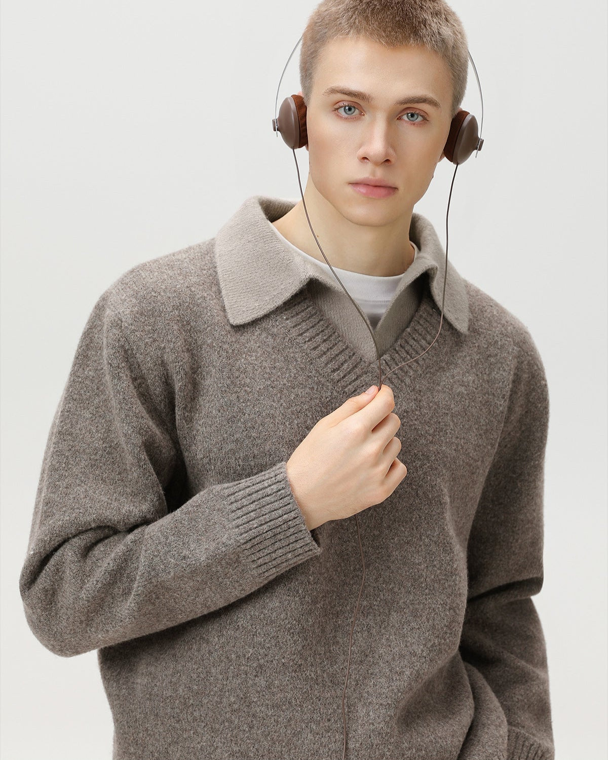 Wool Blend Collar V-Neck Knit