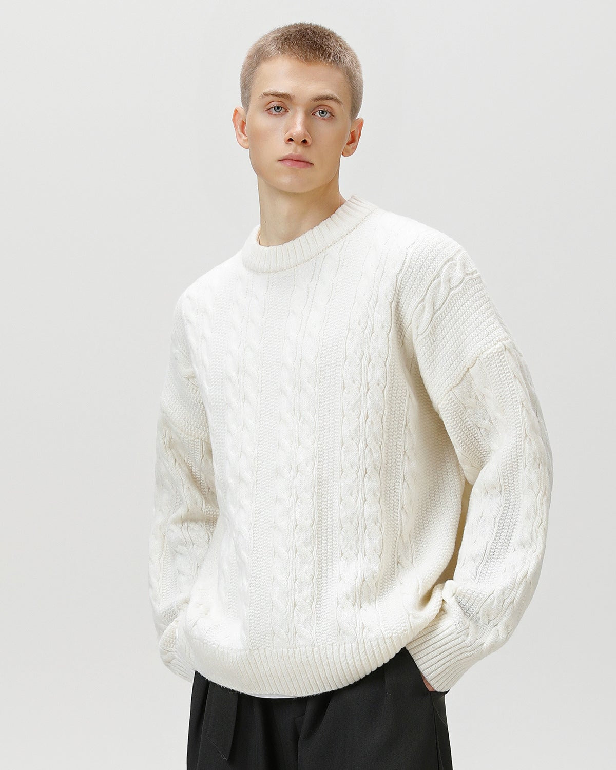 Pull en maille torsadée