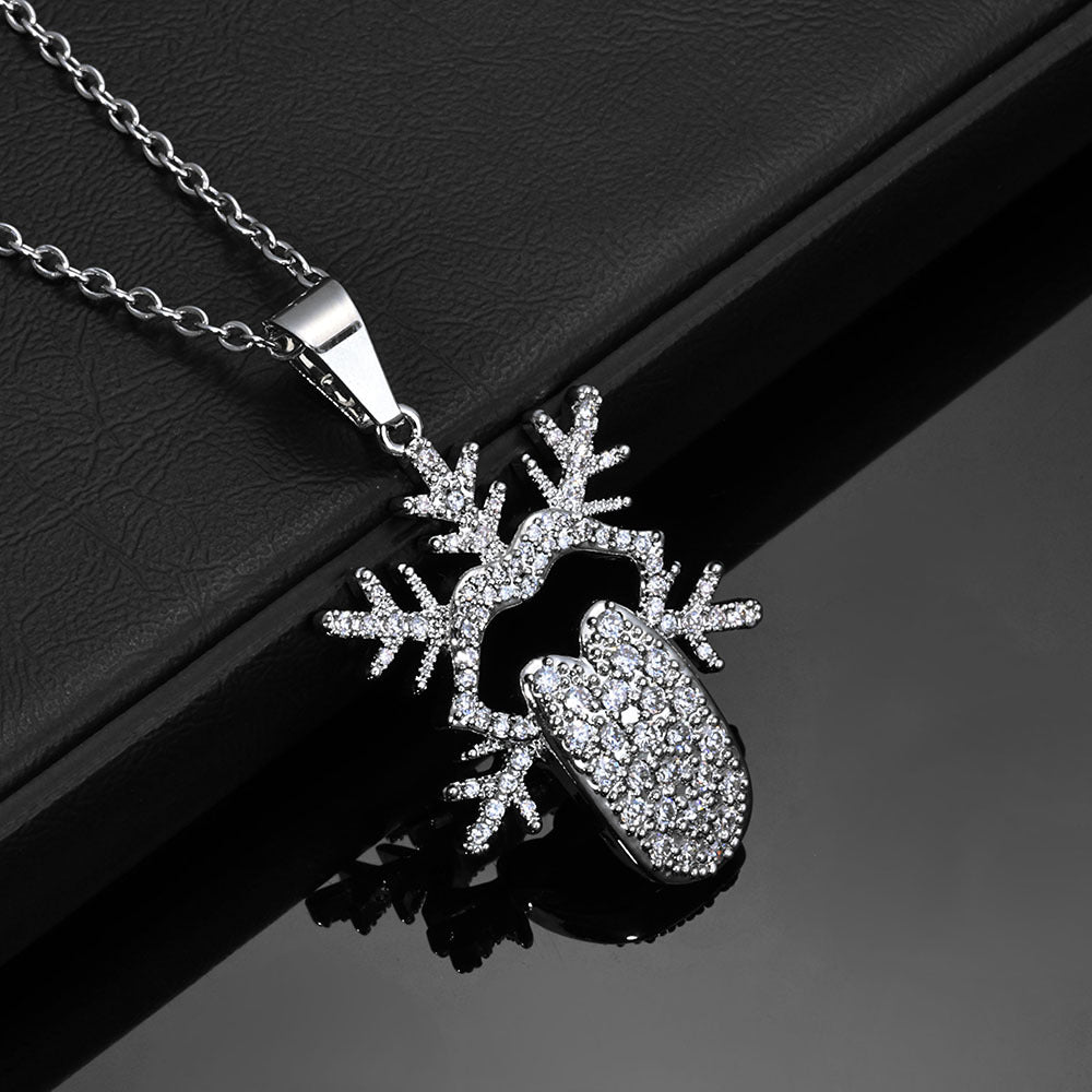 Iced Tongue Snowflake Necklace – Silver Edition