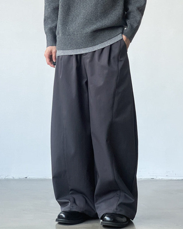 Lightweight Pleated Cotton Trousers