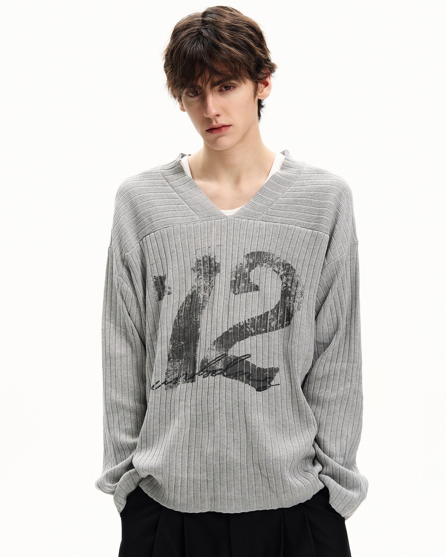 Ribbed Graphic V-Neck Sweater
