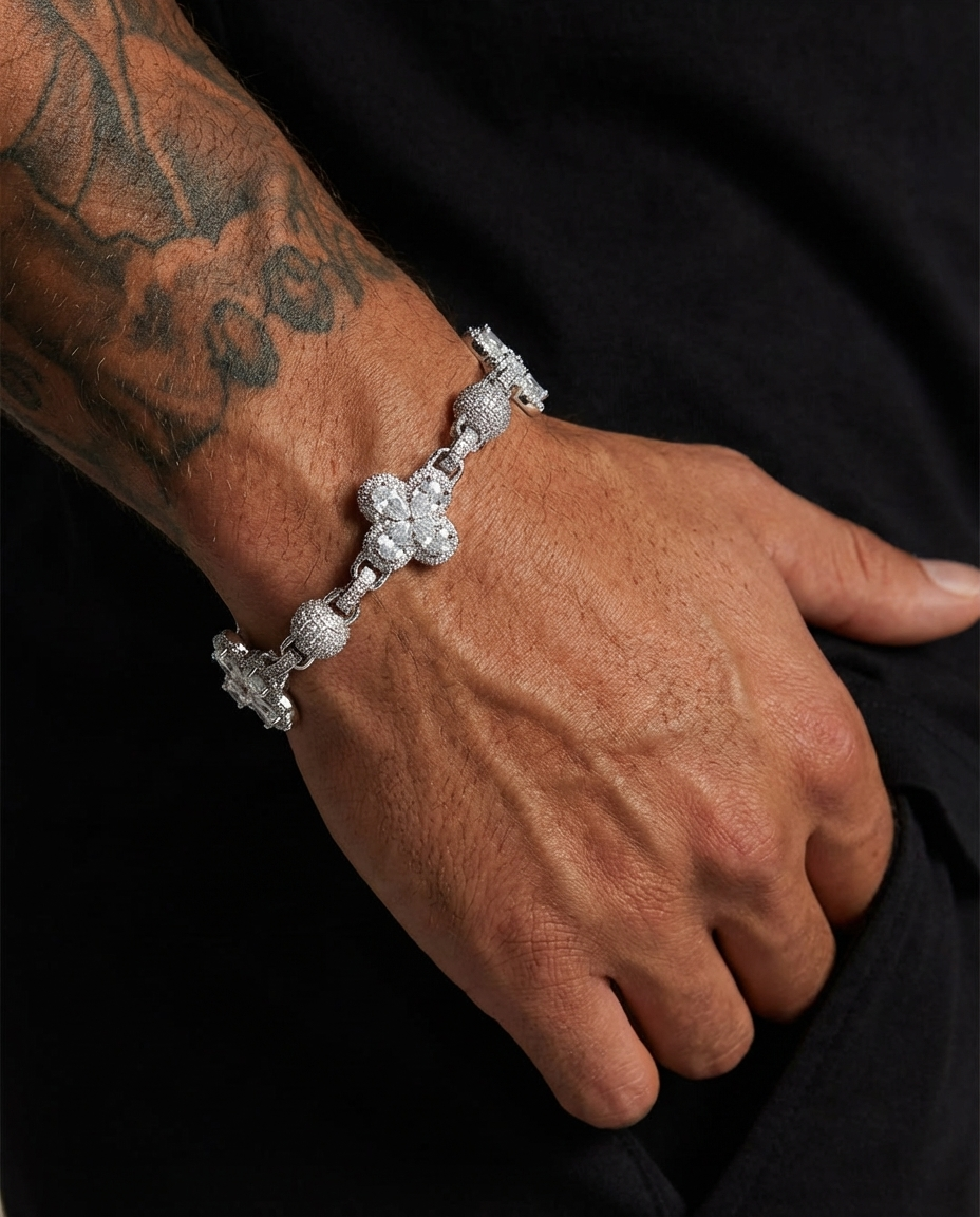 Azure Clover Pavé Bracelet