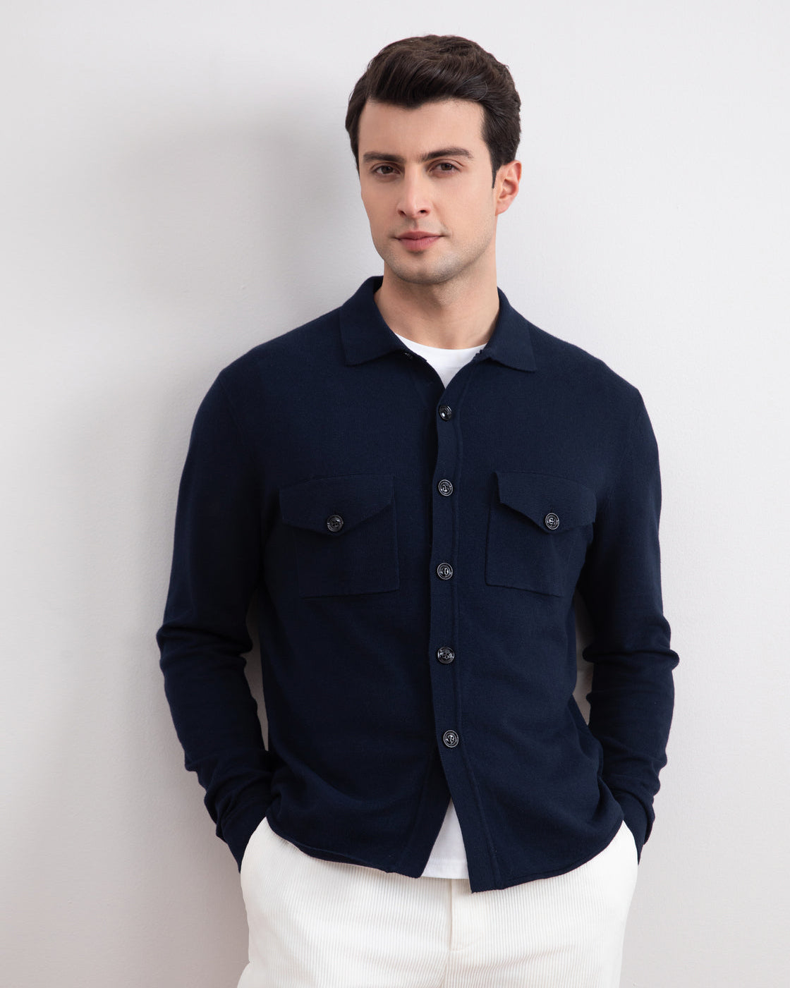 Navy-overshirt med flaplommer