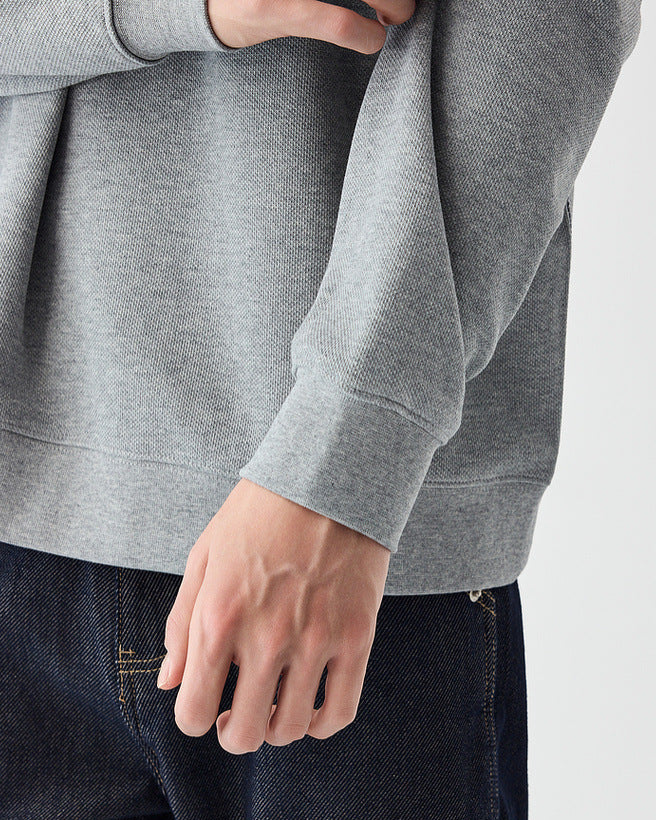 The Mo Maike 2025 Strukturierter Pullover mit geteiltem Kontrast und Rundhalsausschnitt