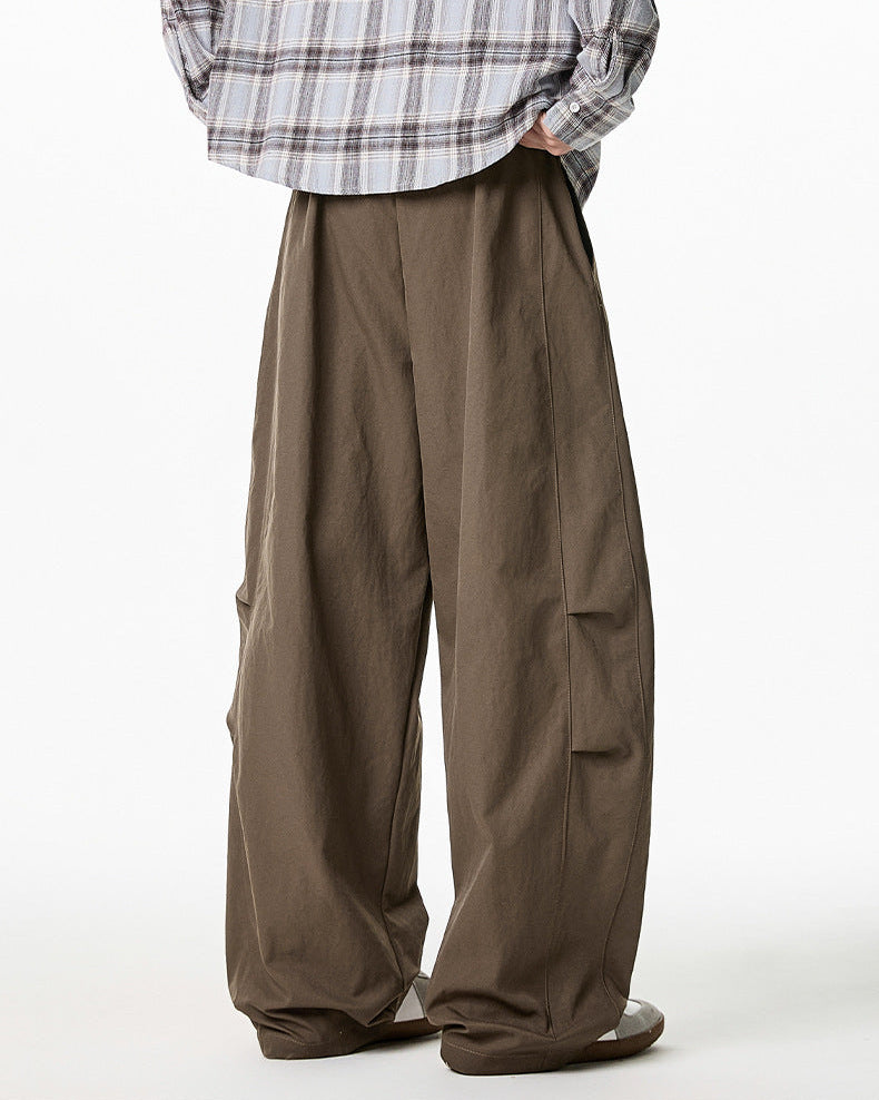 Die gefaltete Freizeithose im japanischen Stil