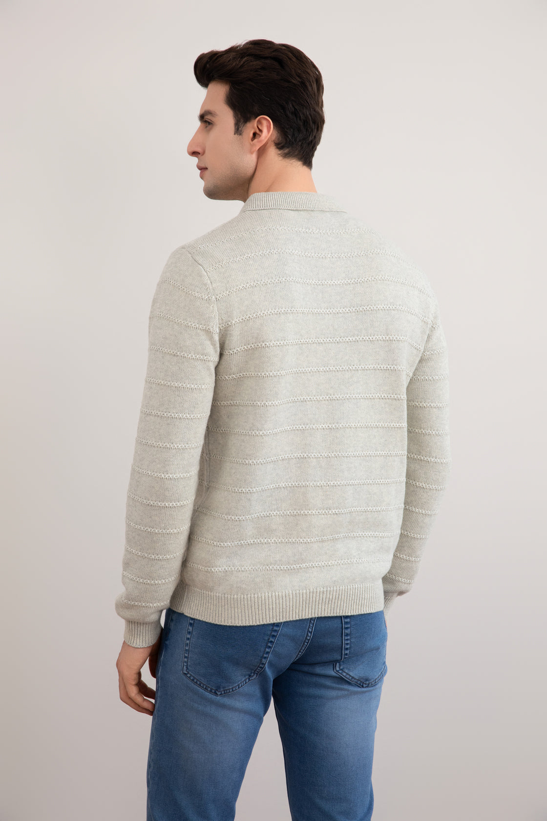Grauer Mélange-Strickpullover mit offener Textur