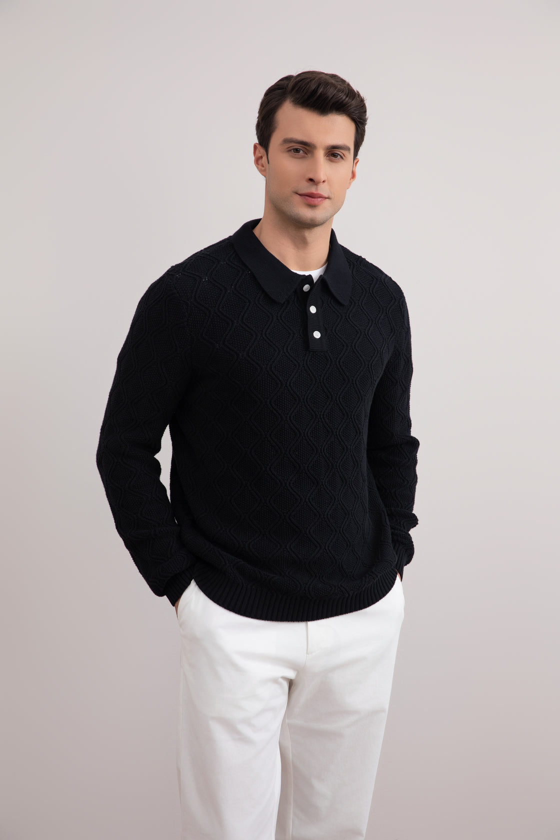 Schwarzer Honigwaben-Polopullover