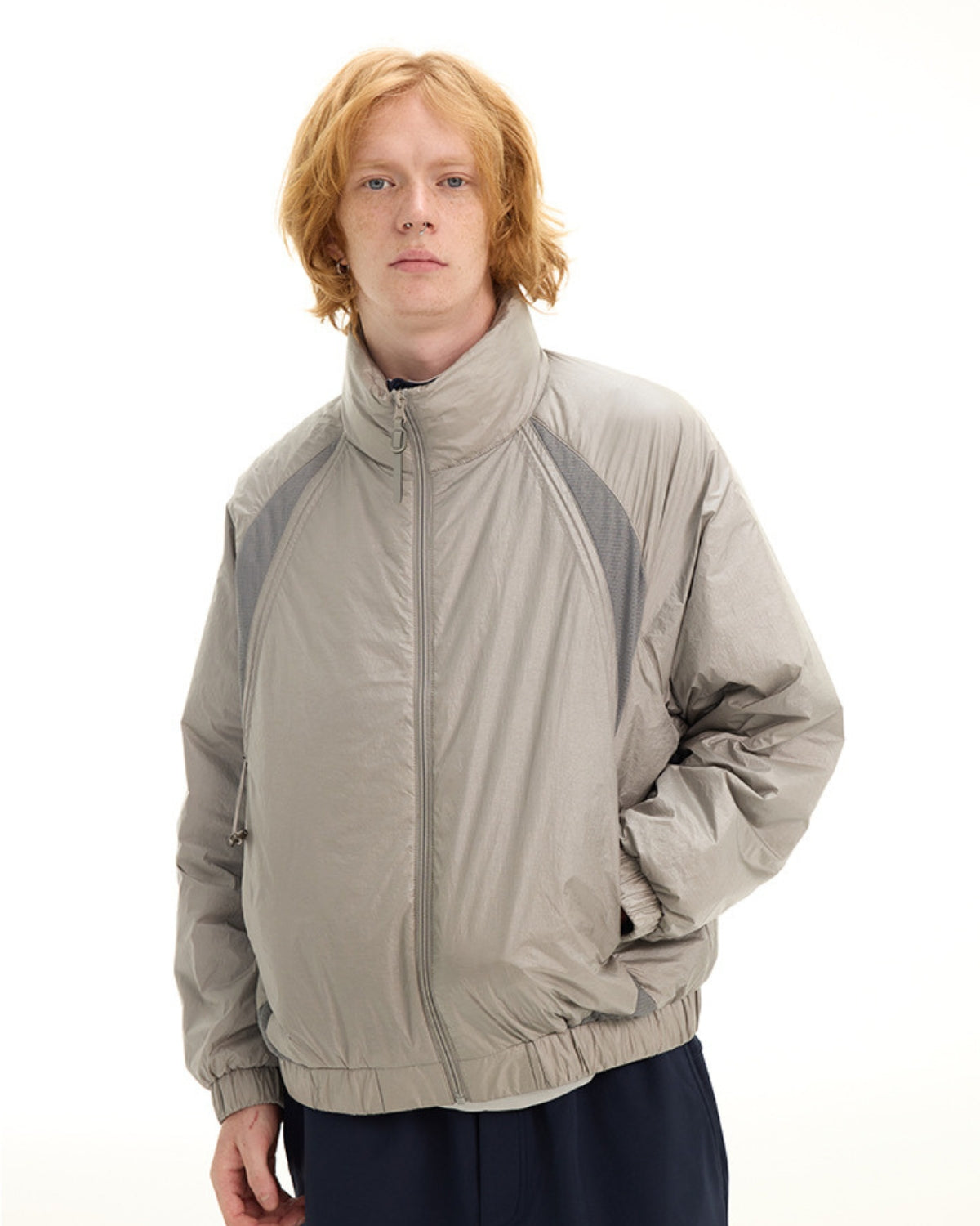 Hochgeschlossene Windbreaker-Jacke