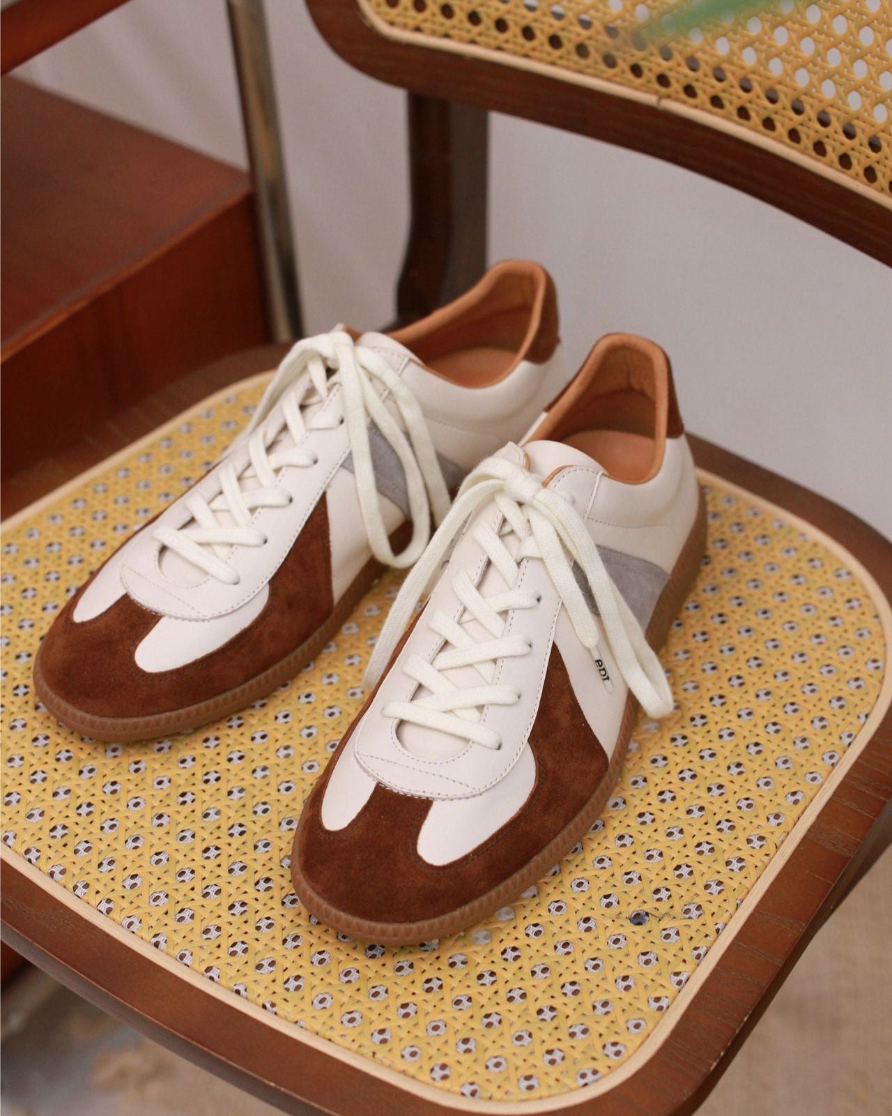 Retro-Sneakers aus Wildleder und Leder