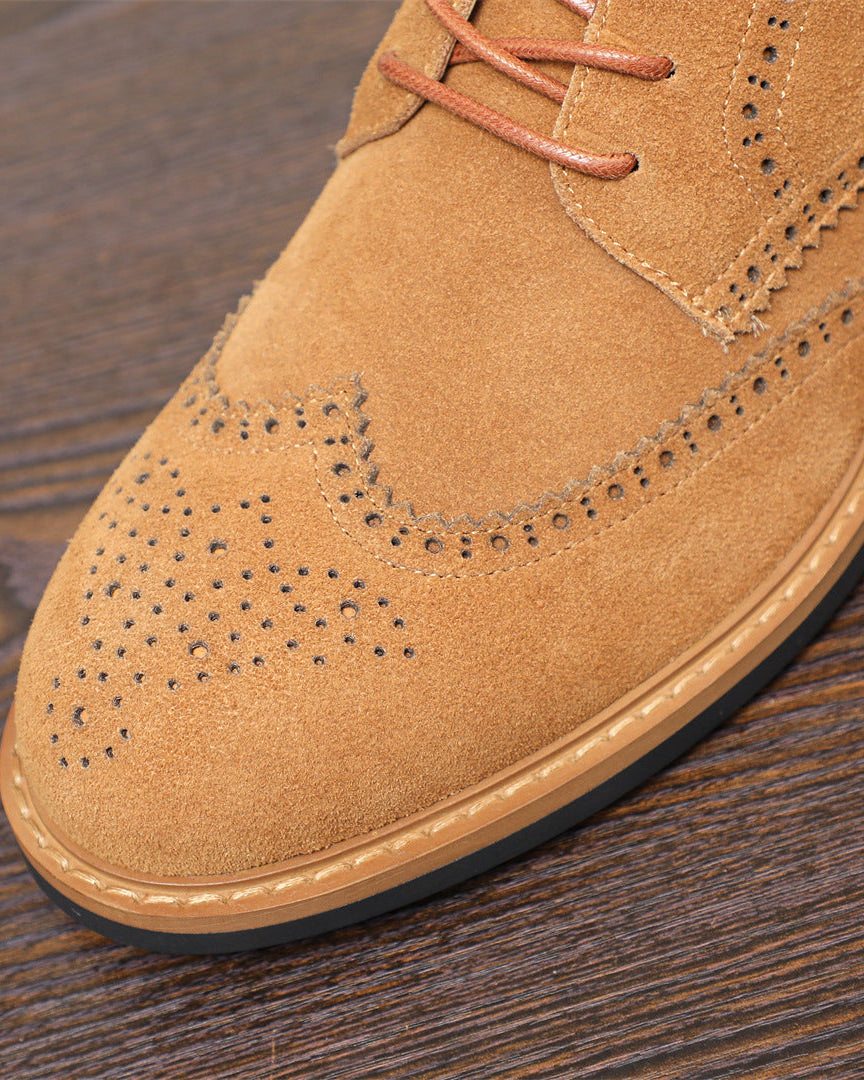 Die Brogue-Stiefel aus Wildleder mit Reißverschluss