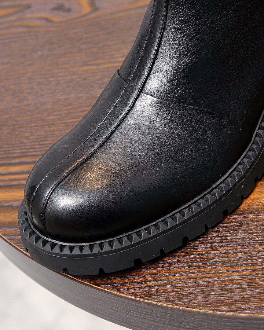 Die robusten Lederstiefel mit Reißverschluss