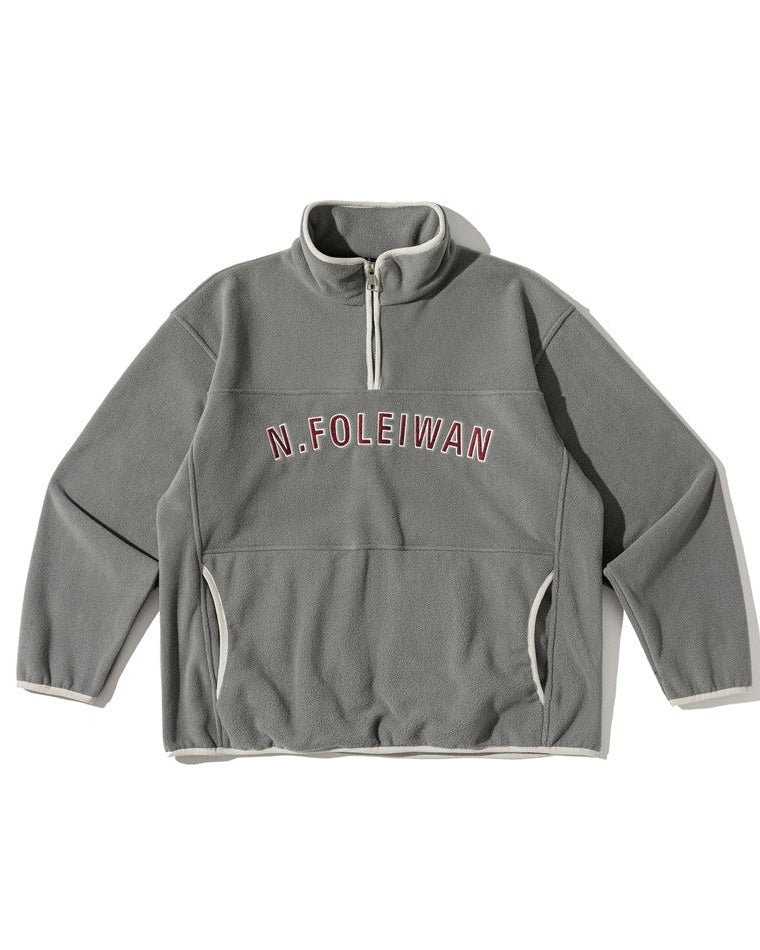 Der Monroe Pullover mit halbem Kragen