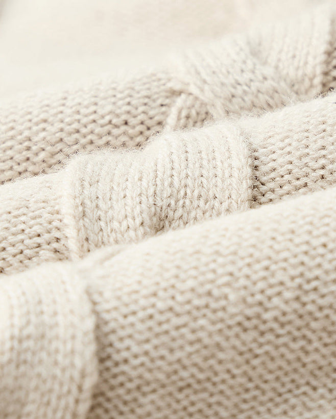 Jersey clásico de punto por cable y cuello redondo