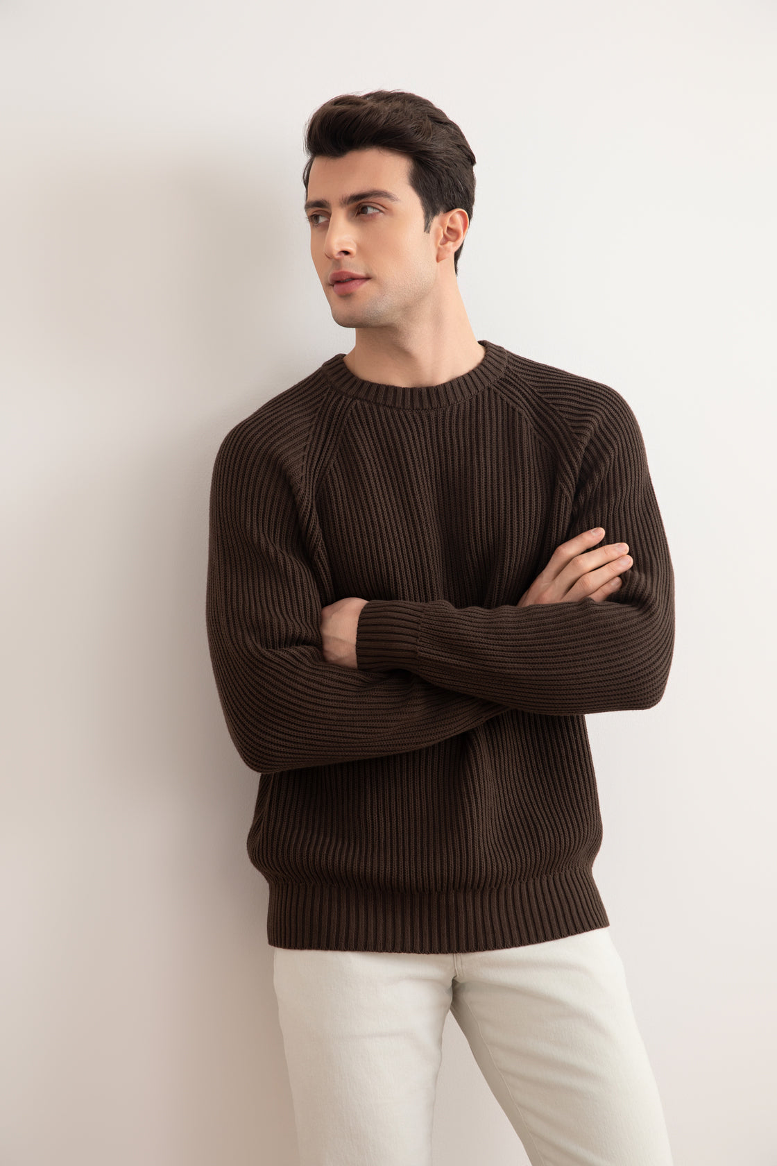 Cuello redondo inglés marrón