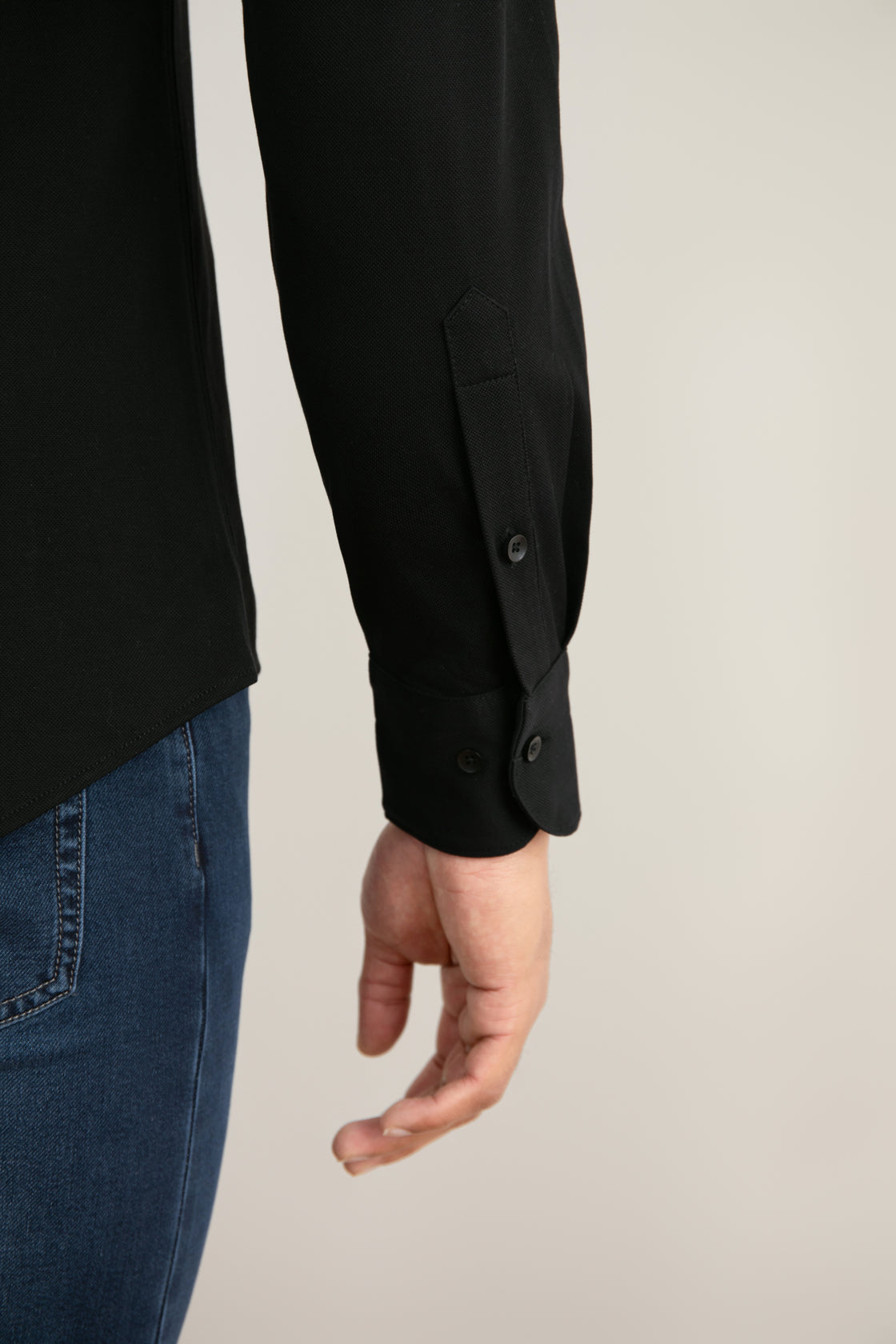 Camisa negra de piqué de algodón