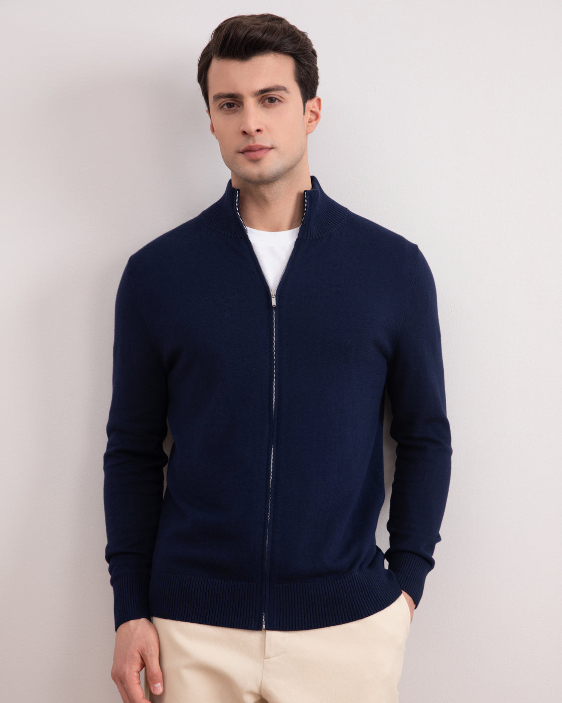 Cardigan bleu classique à fermeture éclair