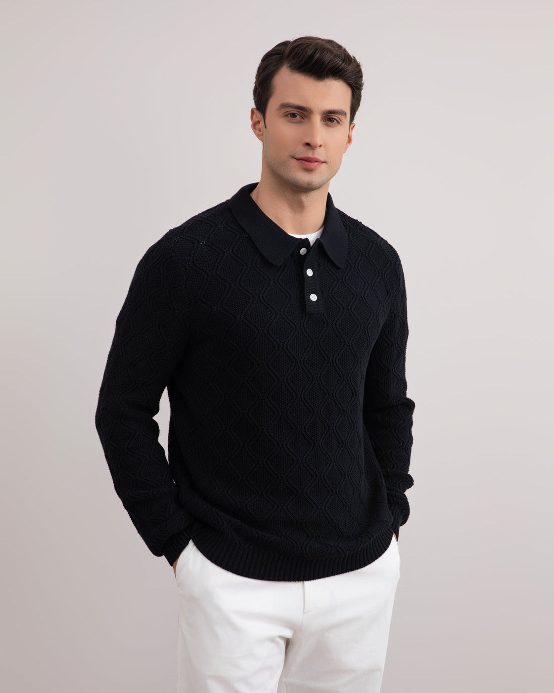 Chandail polo noir en nid d’abeille