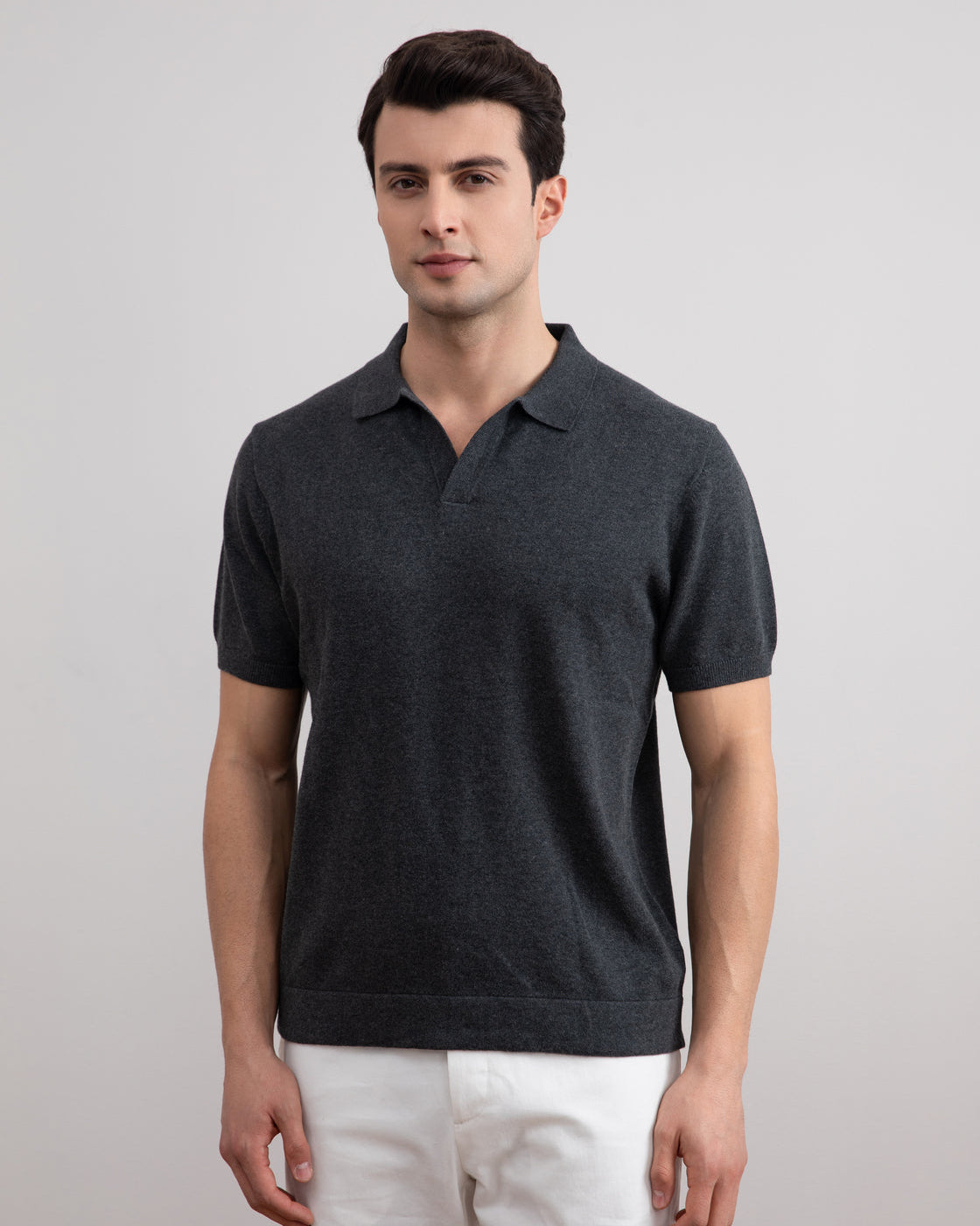 T-shirt polo ouvert charbon