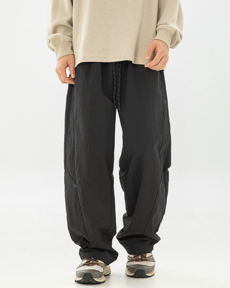 Le pantalon utilitaire à plis Contour