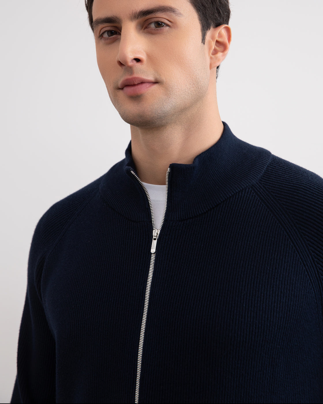 Cardigan zippé en côtes anglaises marine