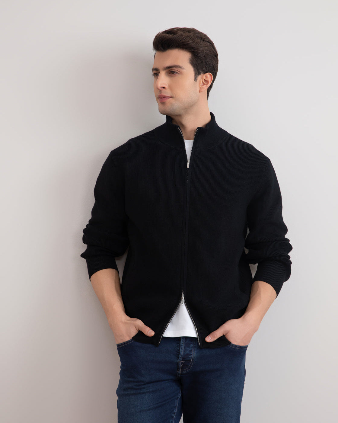 Cardigan zippé en côtes anglaises noires