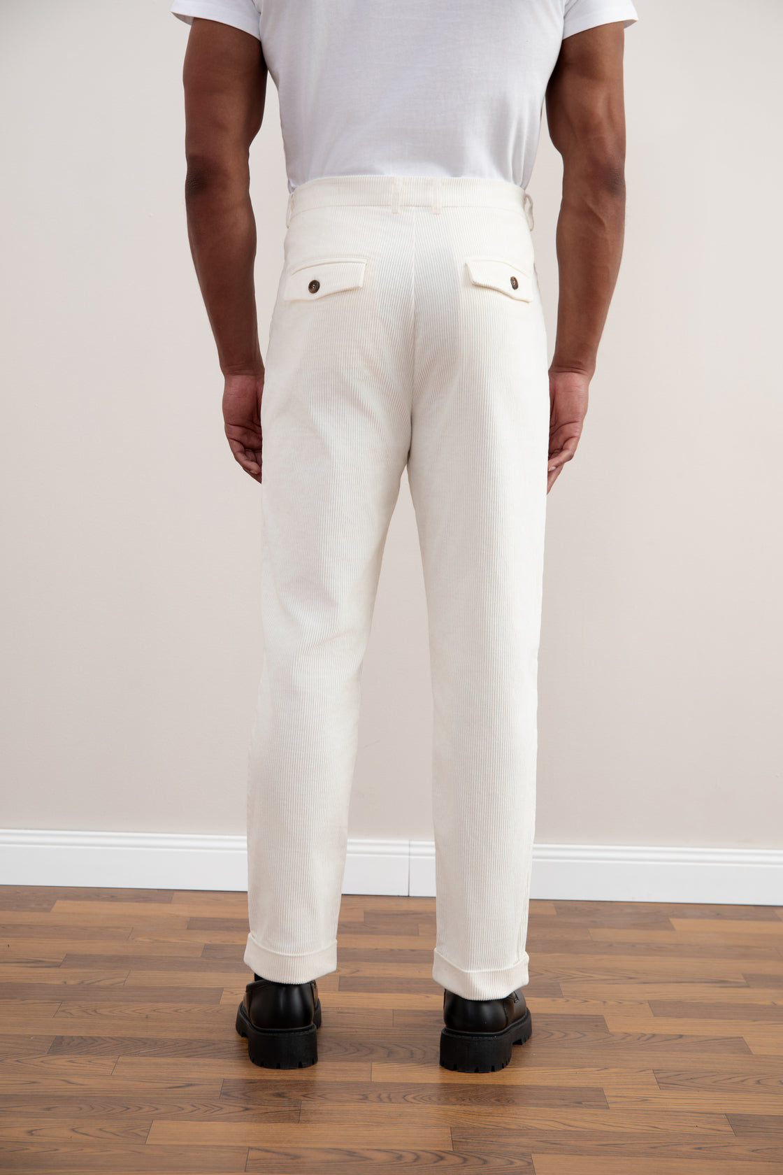 Pantalon droit en velours côtelé beige clair