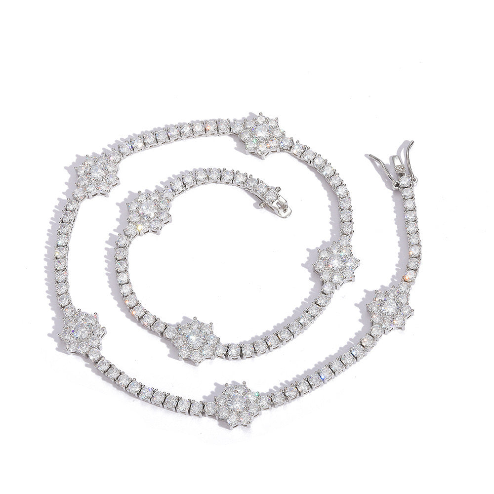 Collier de trèfle à 7 faces