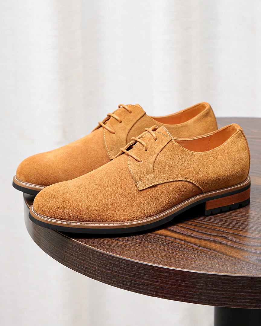 Les chaussures de derby en daim Softey