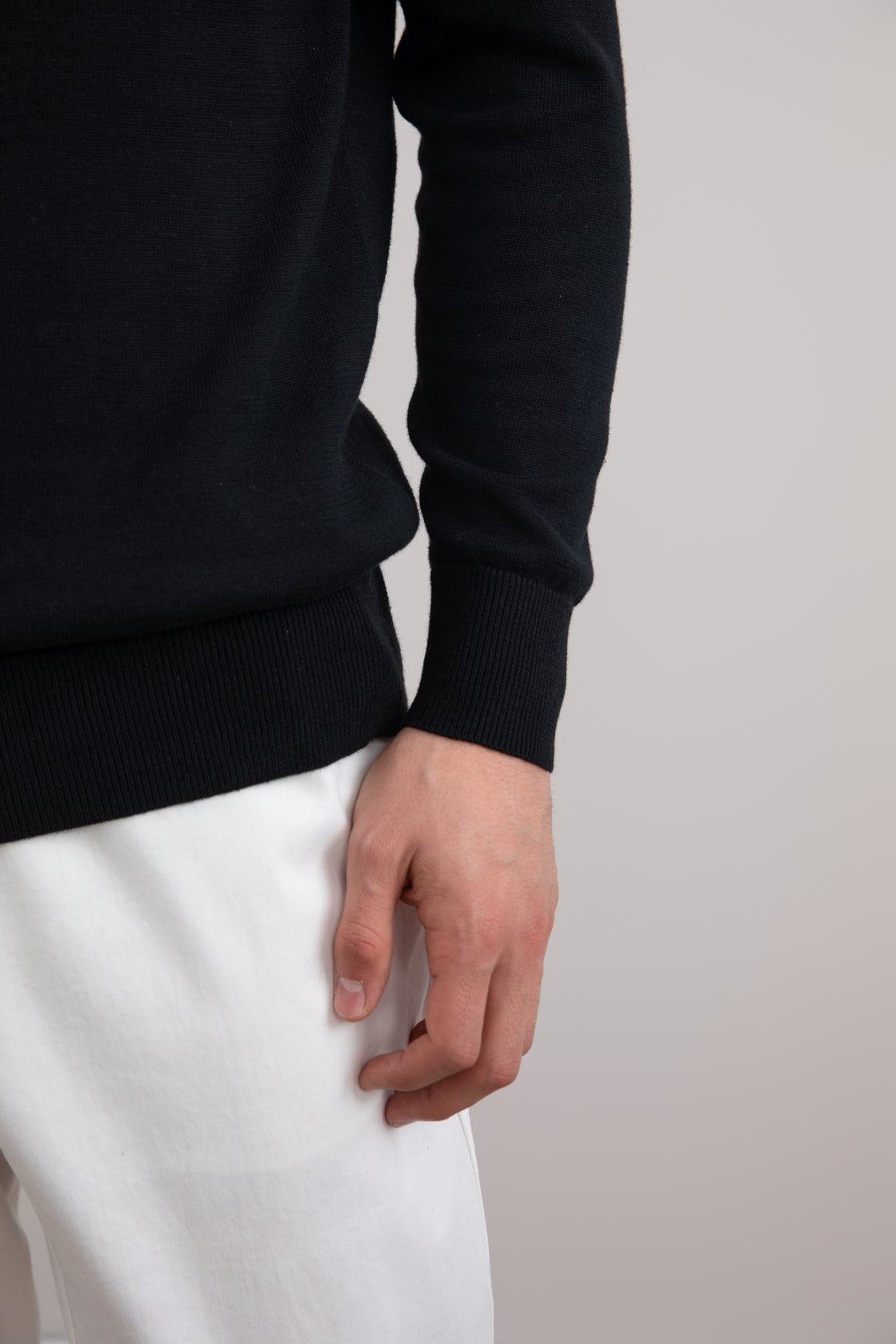 Kemeja Polo Klasik Hitam