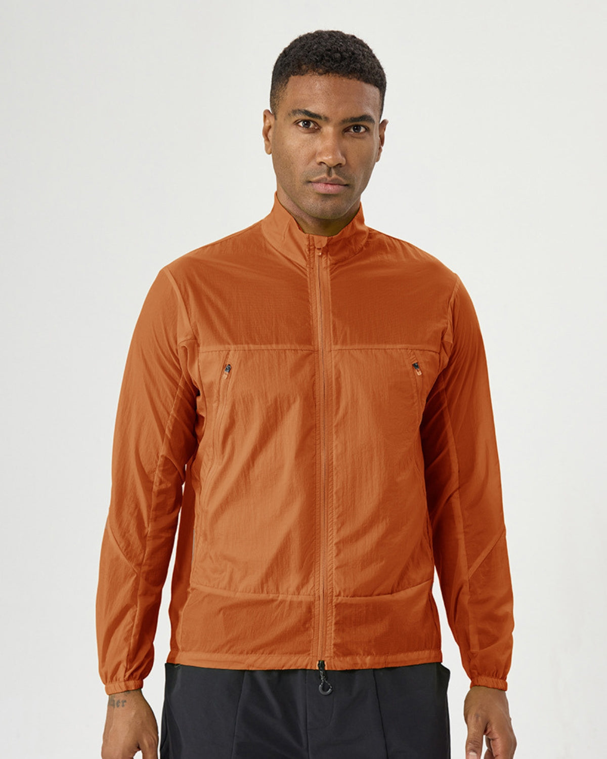 Jaket Angin Berkinerja Ringan